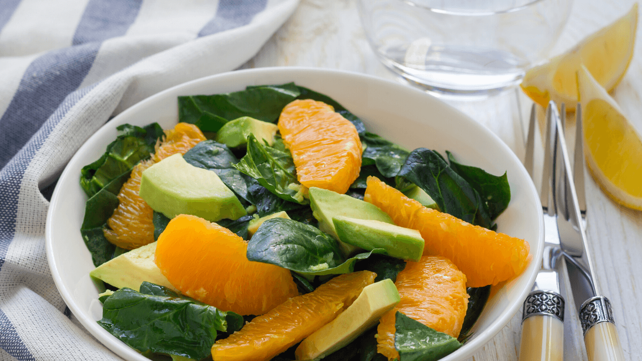 salad bơ và cam giảm cân